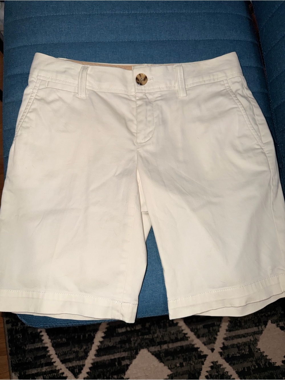 Banana Republic Cream Bermuda Shorts Size 2P